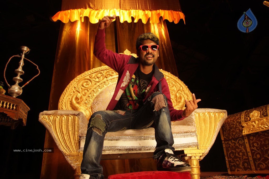 Rendavathu Padam Tamil Movie Photos - 56 / 90 photos