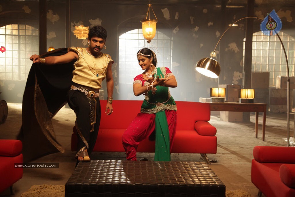 Rendavathu Padam Tamil Movie Photos - 88 / 90 photos