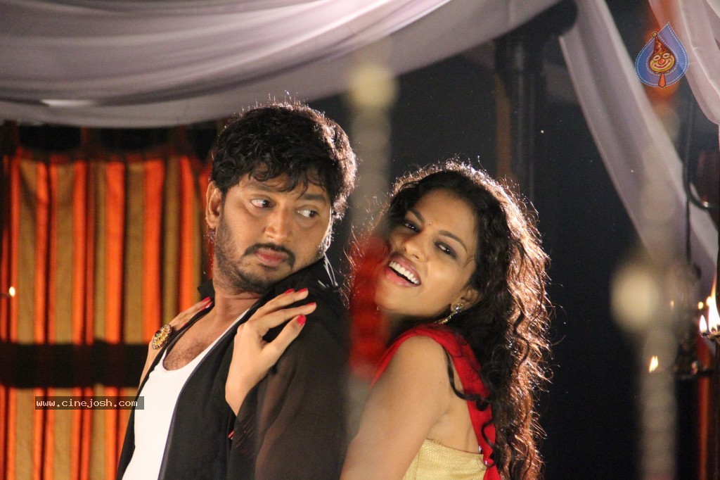 Reporter Movie New Stills - 6 / 10 photos