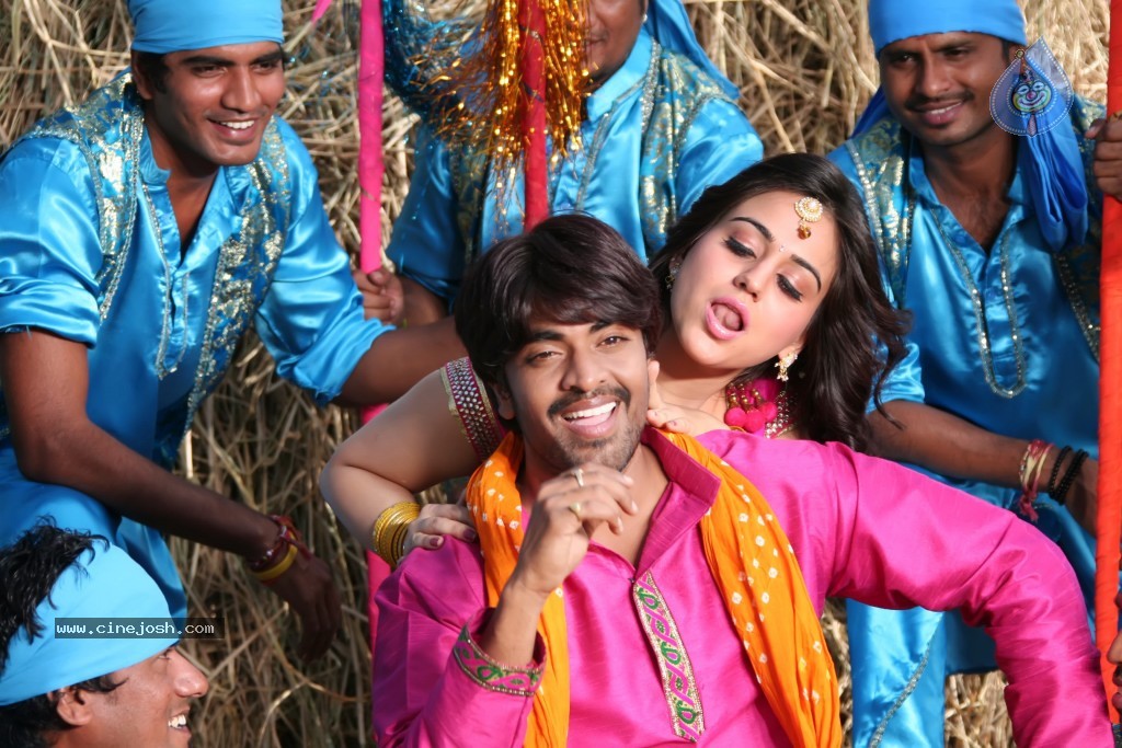 Rey Rey Movie New Photos - 28 / 40 photos