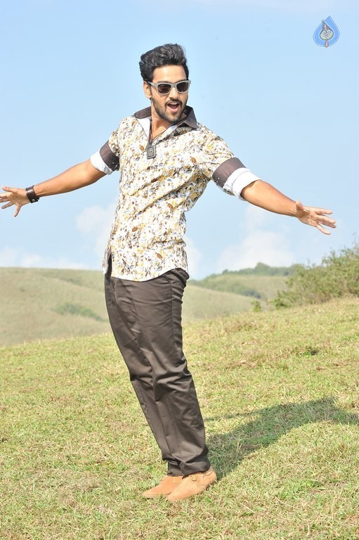 Right Right Movie New Photos - 7 / 21 photos