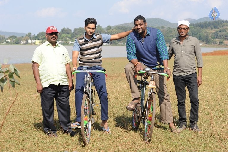 Right Right Movie New Photos - 3 / 8 photos