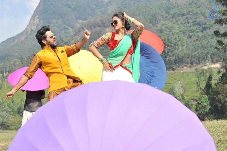 Right Right Movie Photos - 7 / 18 photos