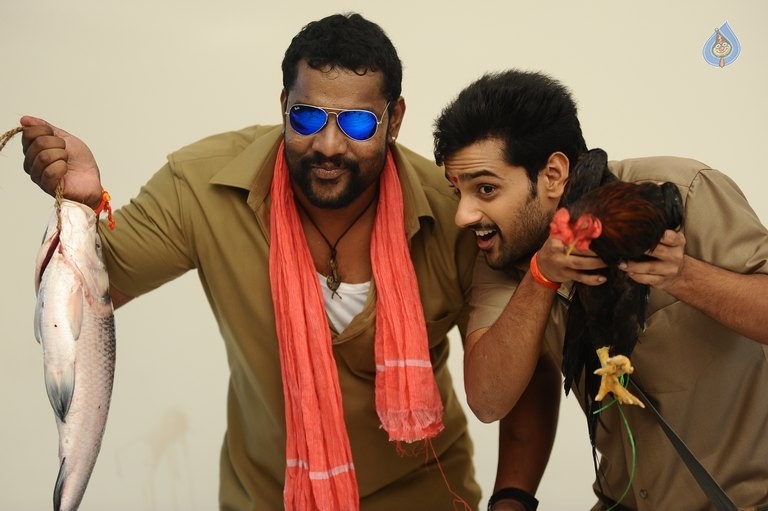Right Right Movie Pics - 1 / 10 photos