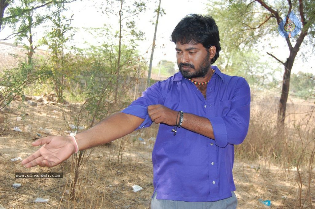 Road No 76 Chenchalguda Area Movie Stills - 7 / 52 photos