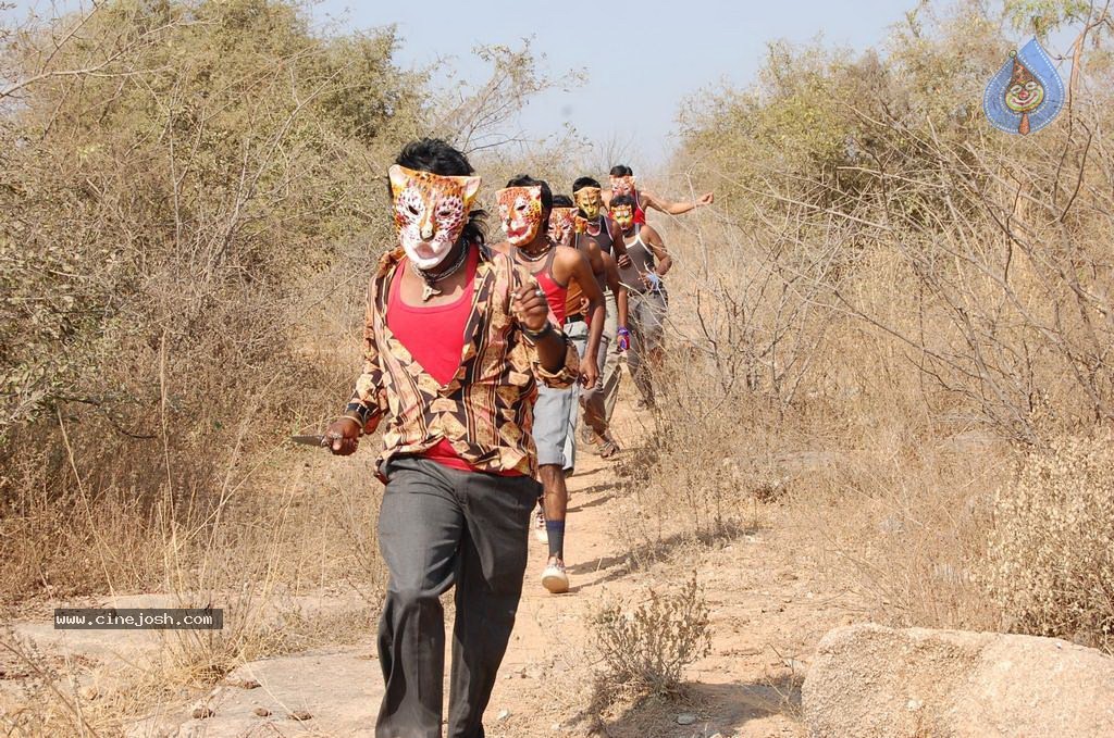 Road No 76 Chenchalguda Area Movie Stills - 9 / 52 photos