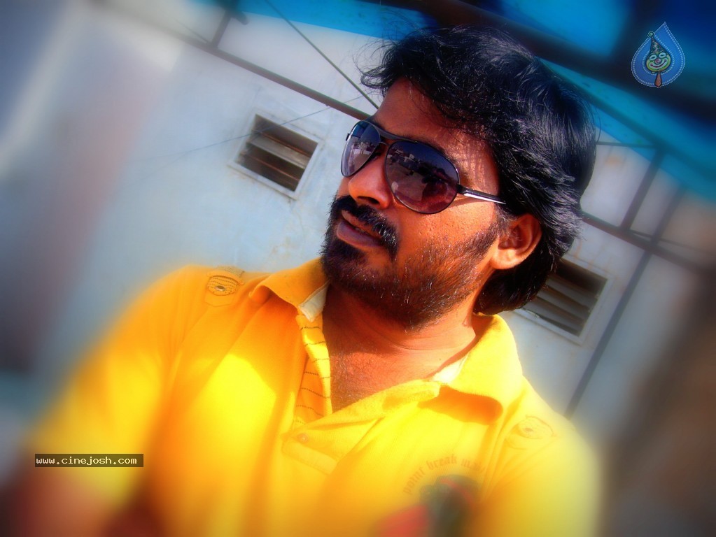 Road No 76 Chenchalguda Area Movie Stills - 18 / 52 photos