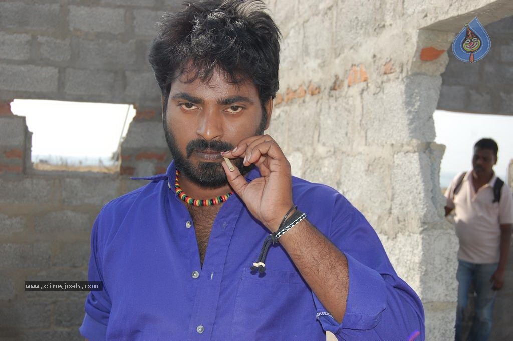 Road No 76 Chenchalguda Area Movie Stills - 40 / 52 photos