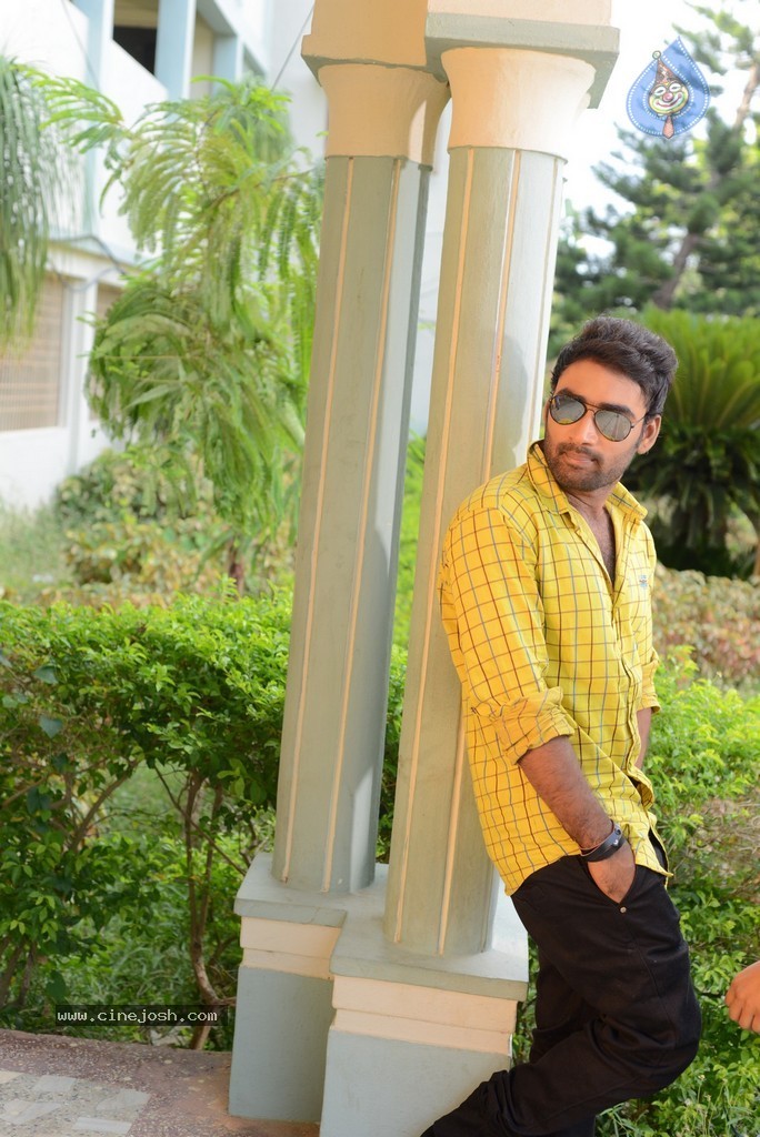 Romance with Finance Movie Stills - 78 / 145 photos