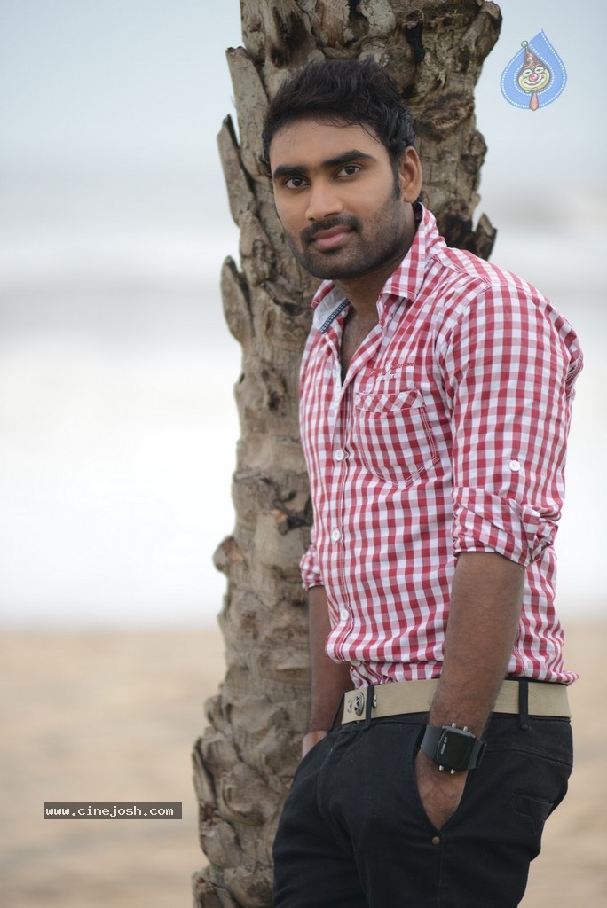 Romance with Finance Movie Stills - 80 / 145 photos