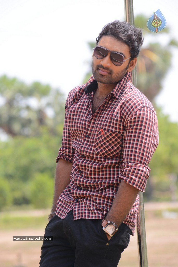 Romance with Finance Movie Stills - 97 / 145 photos