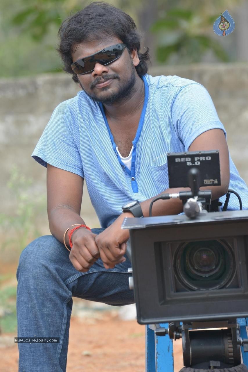 Romance with Finance Movie Stills - 23 / 64 photos