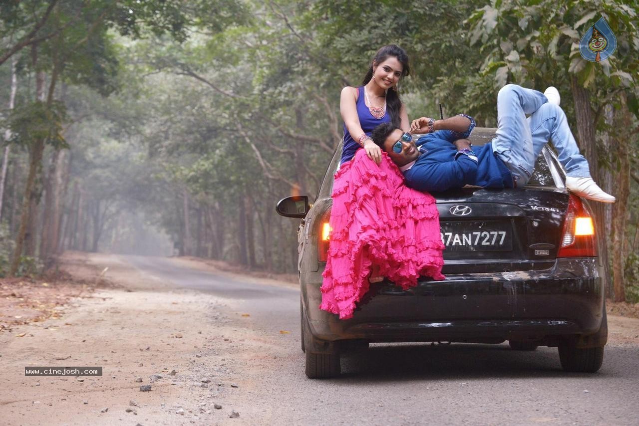 Romance with Finance Movie Stills - 29 / 64 photos