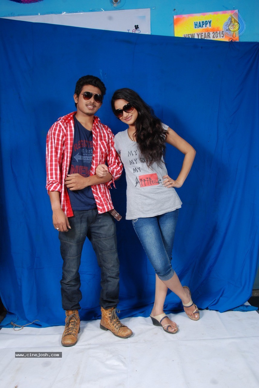 Romantic Lovers Movie Stills - 5 / 17 photos