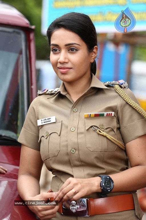Roshagadu Movie Working Stills - 2 / 12 photos