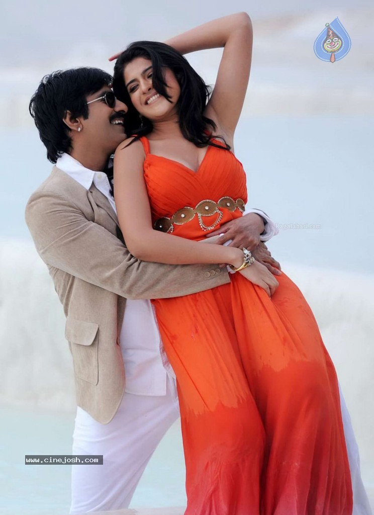 Rowdi Raja Tamil Movie Stills - 33 / 65 photos