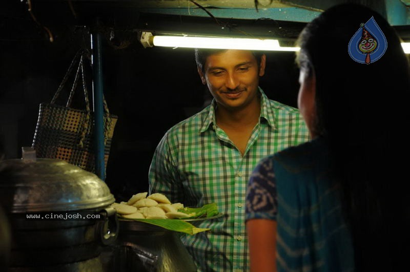 Rowthiram Tamil Movie New Stills - 39 / 43 photos