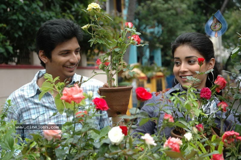 Rowthiram Tamil Movie Stills - 14 / 14 photos