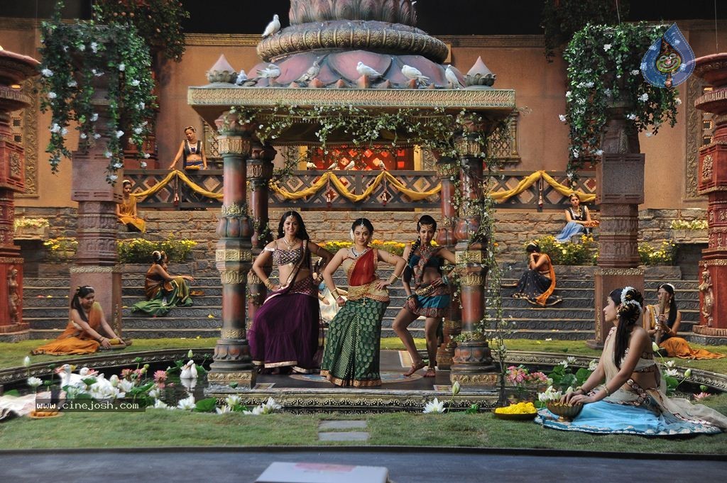 Rudhramadevi Movie New Stills - 10 / 12 photos