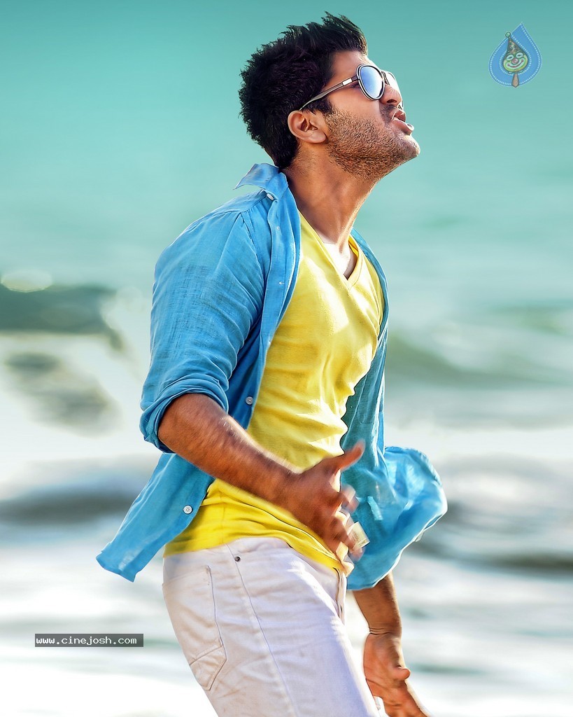 Run Raja Run Movie Stills - 3 / 15 photos