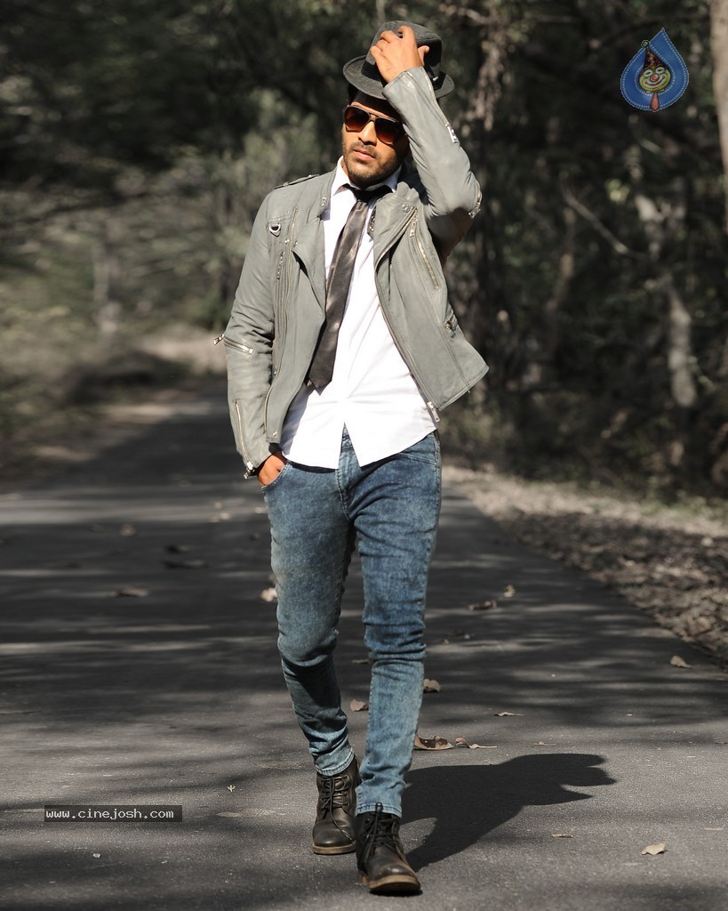 Run Raja Run Movie Stills - 6 / 15 photos