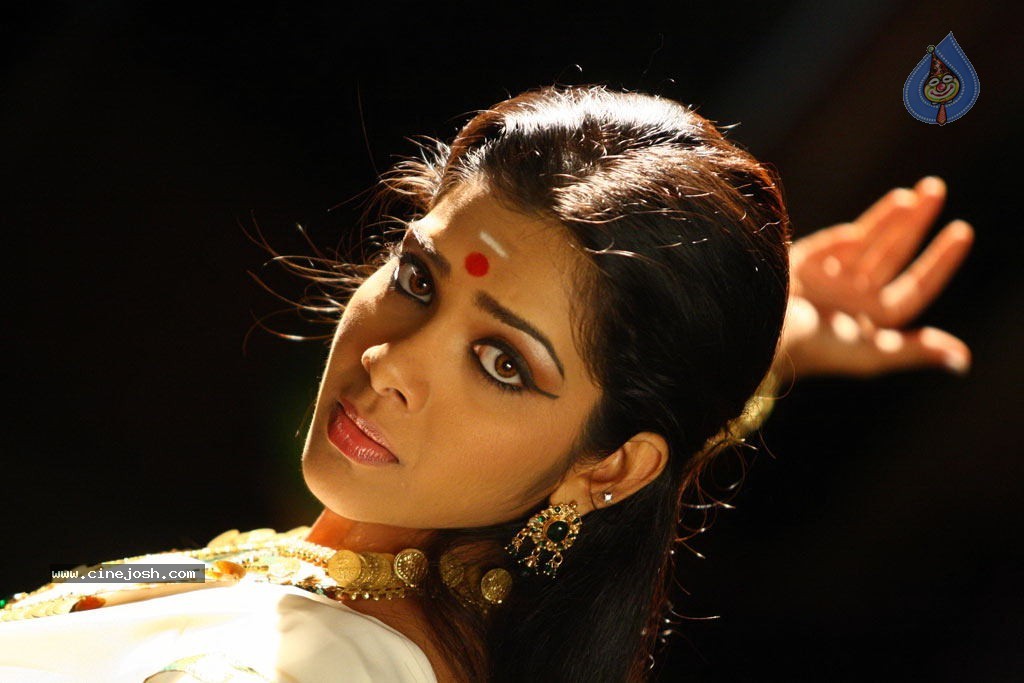 Ruthravathy Tamil Movie Stills - 20 / 47 photos