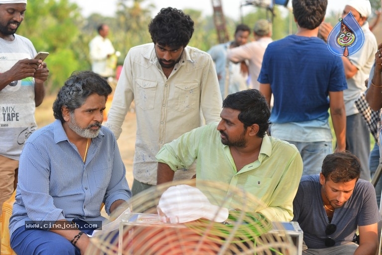 RX100 Movie Working Stills - 5 / 10 photos