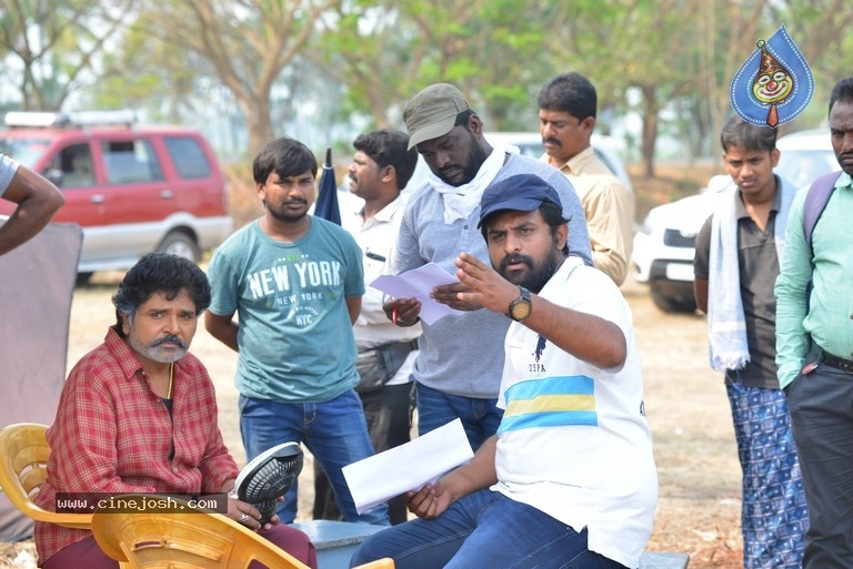 RX100 Movie Working Stills - 9 / 10 photos