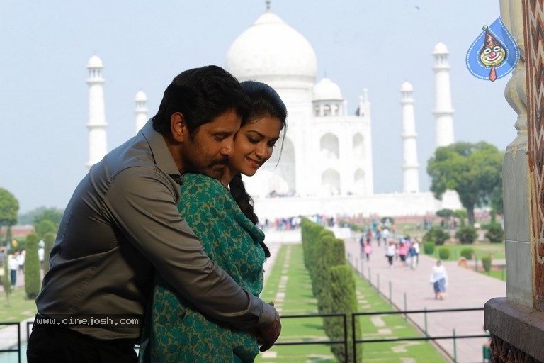 Saamy 2 Movie Photos - 5 / 11 photos