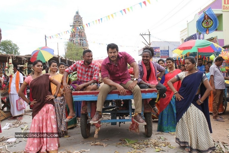 Saamy Square Movie New Stills - 10 / 12 photos