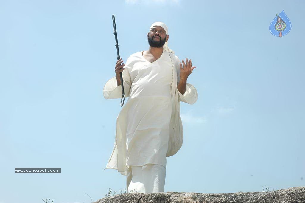Sadhguru Saibaba Movie Stills - 8 / 26 photos