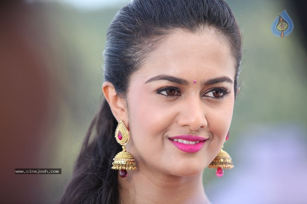 Sagaptham Tamil Movie Photos - 2 / 89 photos