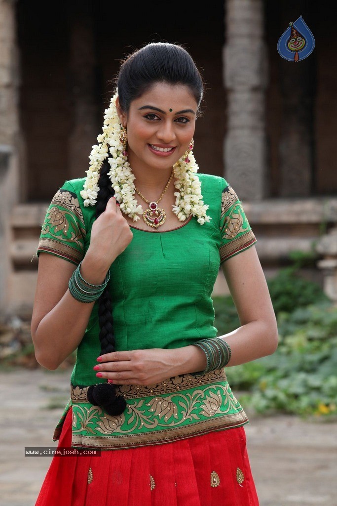 Sagaptham Tamil Movie Photos - 13 / 89 photos