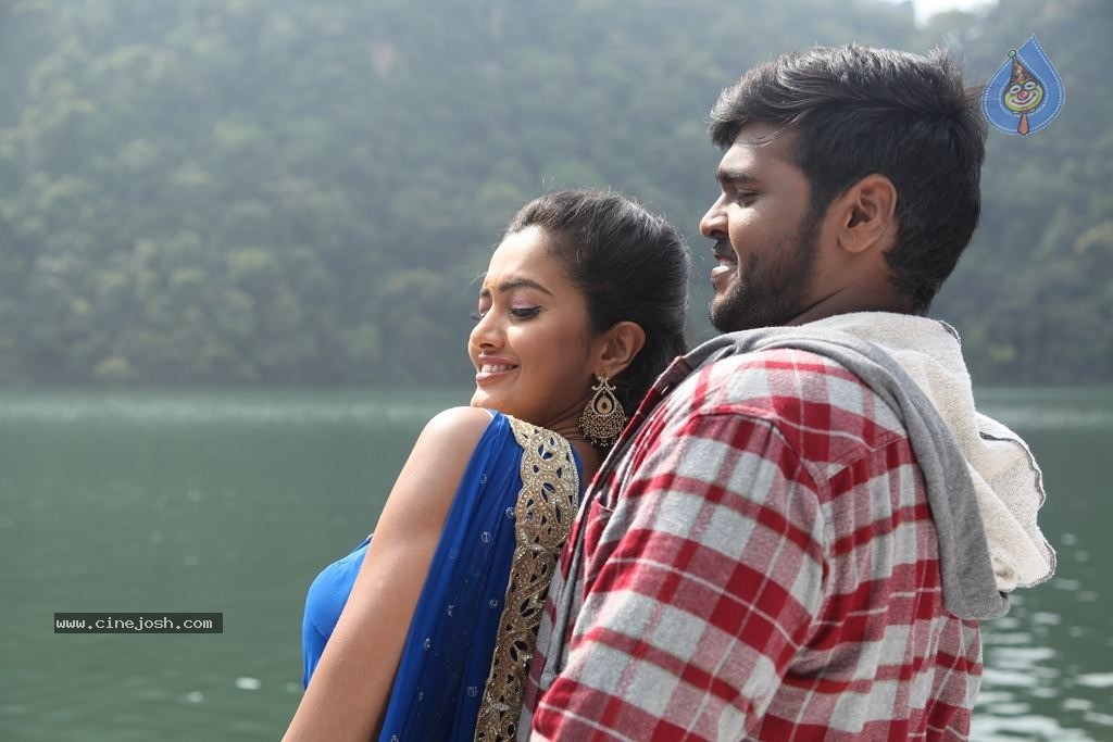 Sagaptham Tamil Movie Photos - 23 / 89 photos