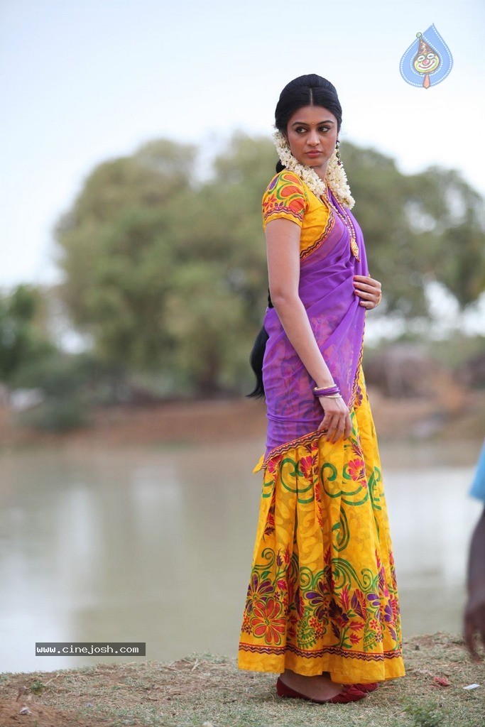 Sagaptham Tamil Movie Photos - 57 / 89 photos