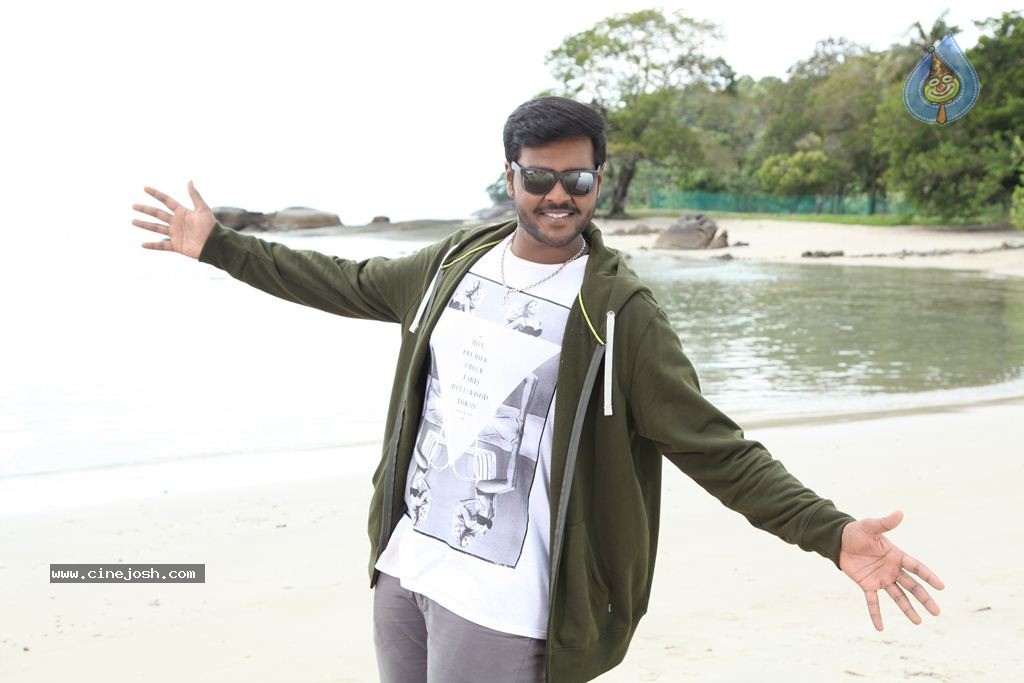 Sagaptham Tamil Movie Photos - 61 / 89 photos