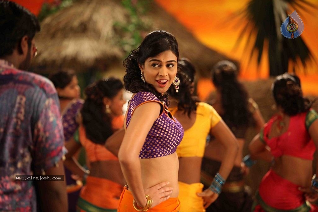 Sagaptham Tamil Movie Stills - 3 / 35 photos