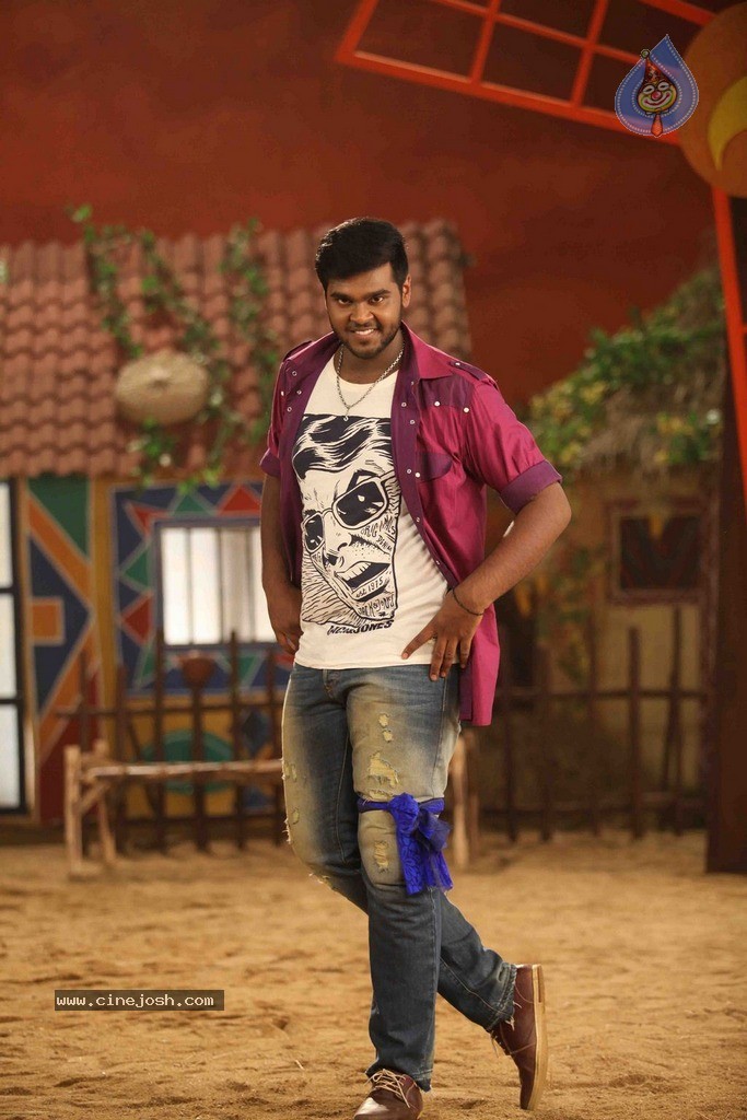 Sagaptham Tamil Movie Stills - 7 / 35 photos