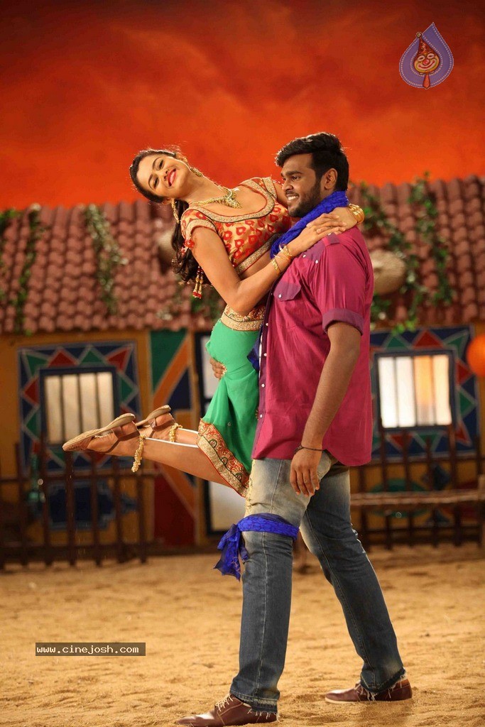 Sagaptham Tamil Movie Stills - 8 / 35 photos