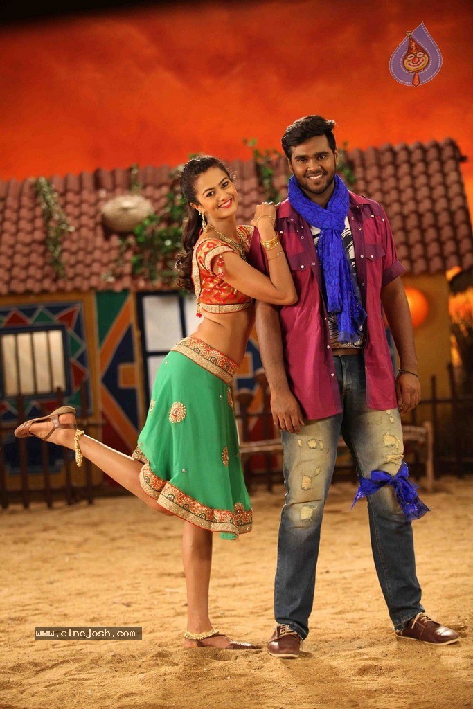 Sagaptham Tamil Movie Stills - 9 / 35 photos