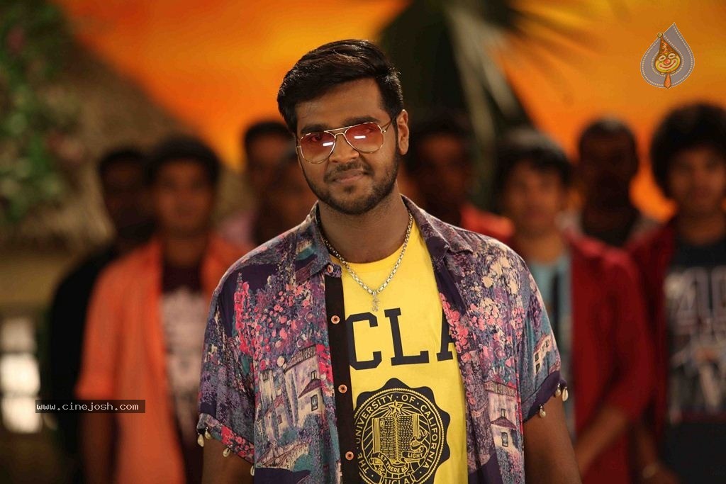 Sagaptham Tamil Movie Stills - 11 / 35 photos