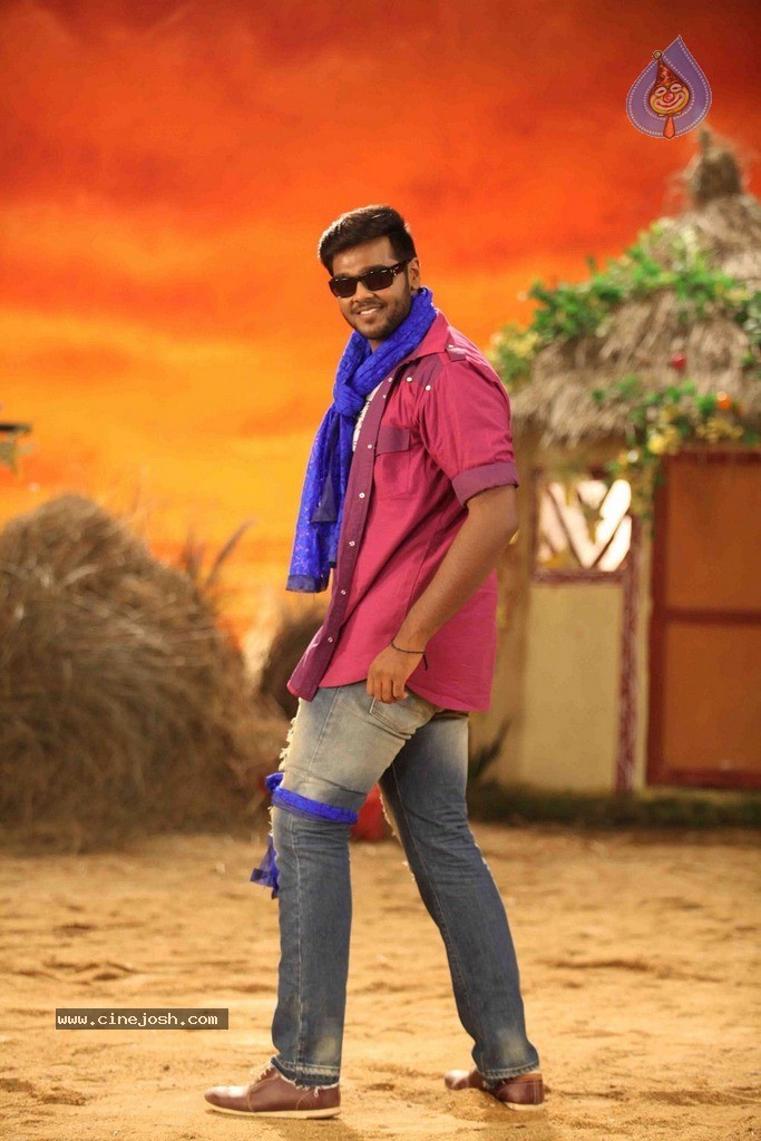 Sagaptham Tamil Movie Stills - 15 / 35 photos