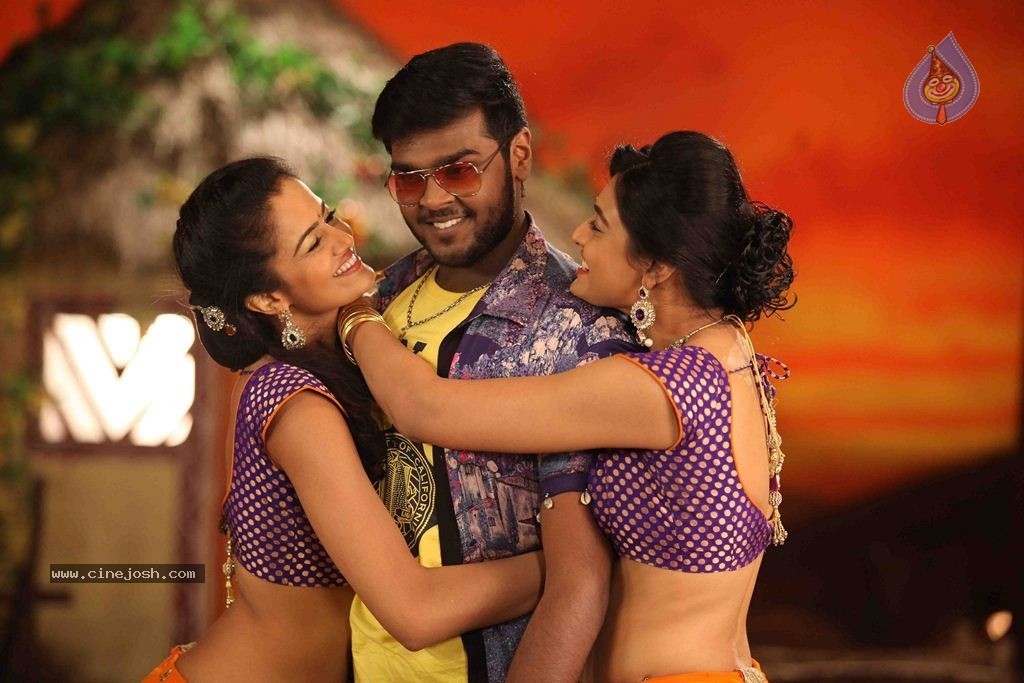 Sagaptham Tamil Movie Stills - 20 / 35 photos