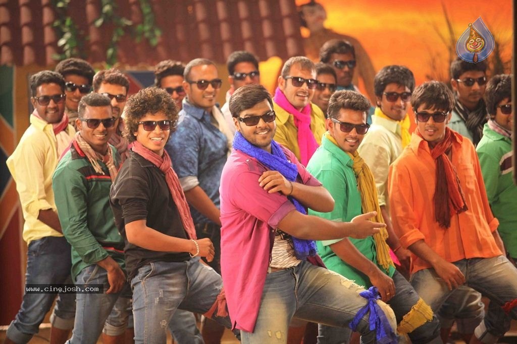 Sagaptham Tamil Movie Stills - 33 / 35 photos