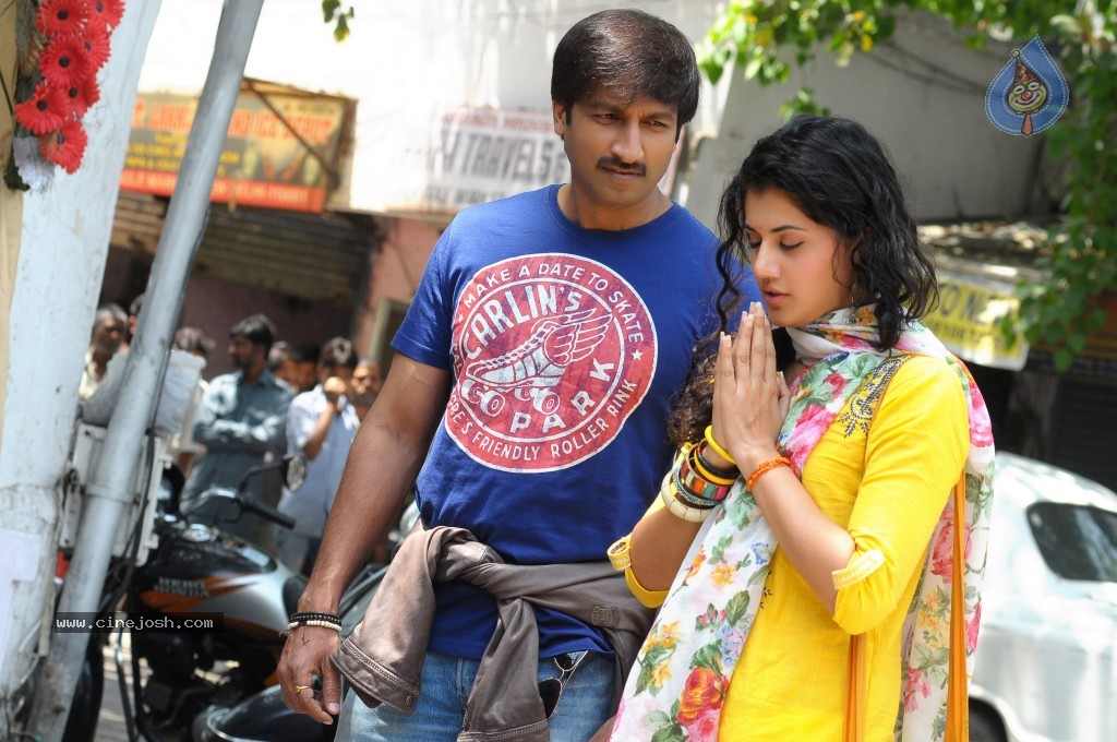 Sahasam Movie New Pics - 4 / 6 photos