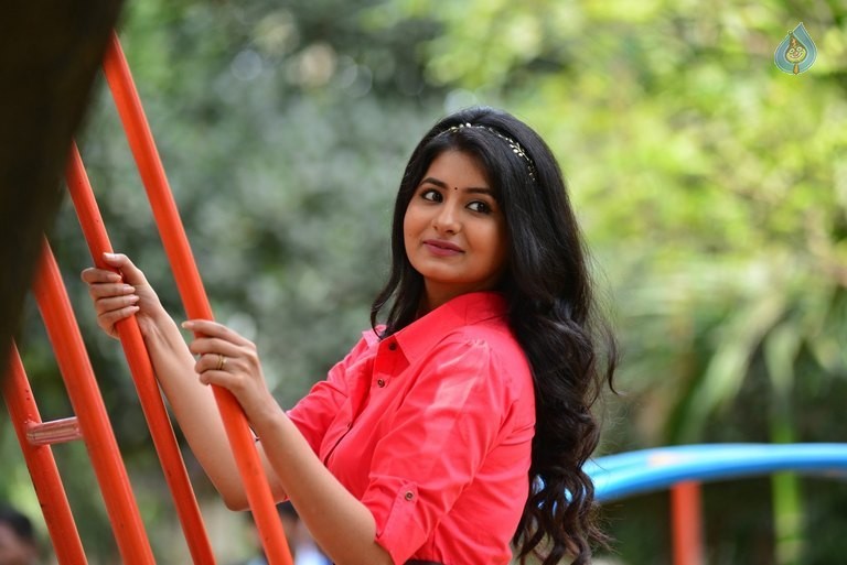 Sairam Shankar Vibha Entertainments Movie Pics - 13 / 32 photos