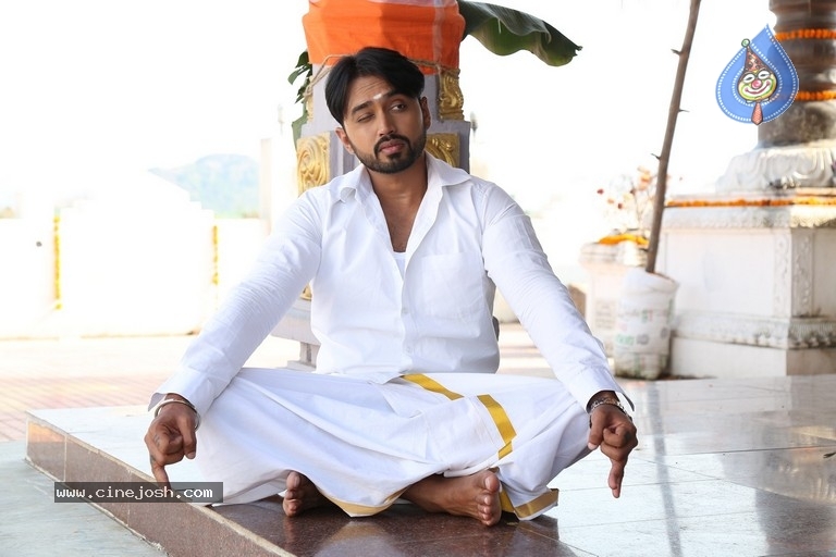 Sakalakala Vallabhudu Movie Stills And Posters - 13 / 20 photos