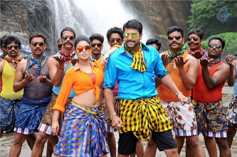 Sakalakala Vallavan Film Song Photos - 19 / 20 photos