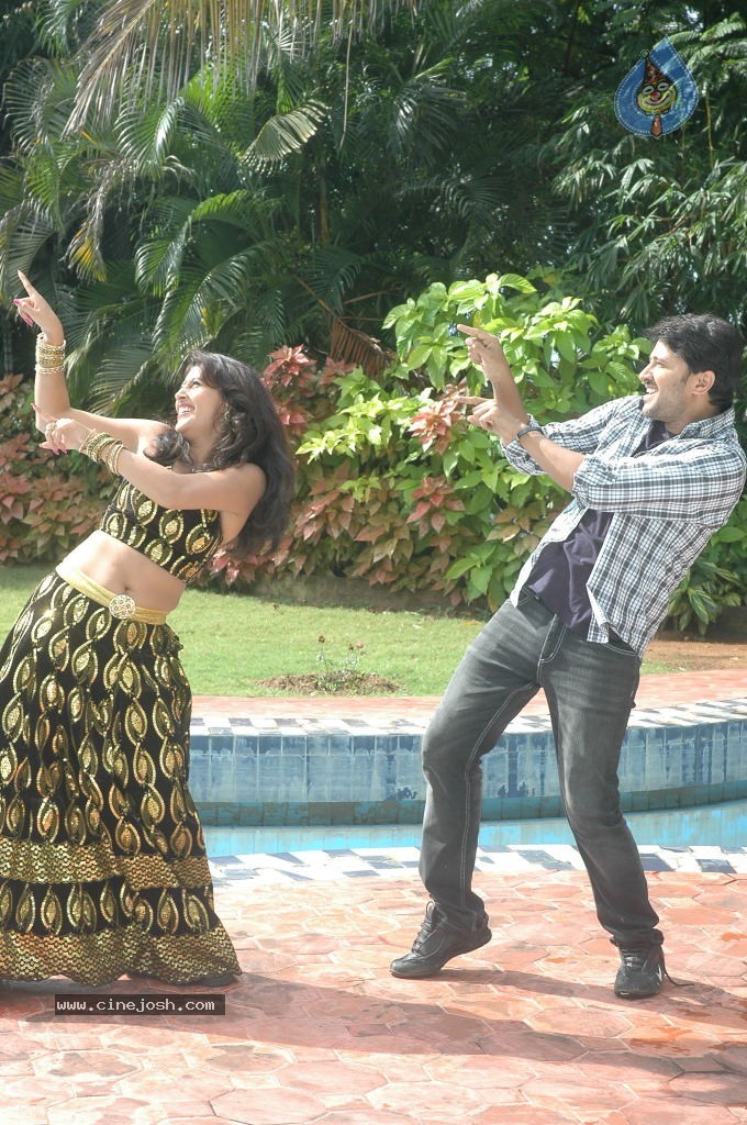 Sakshi Movie Spicy Stills - 37 / 75 photos