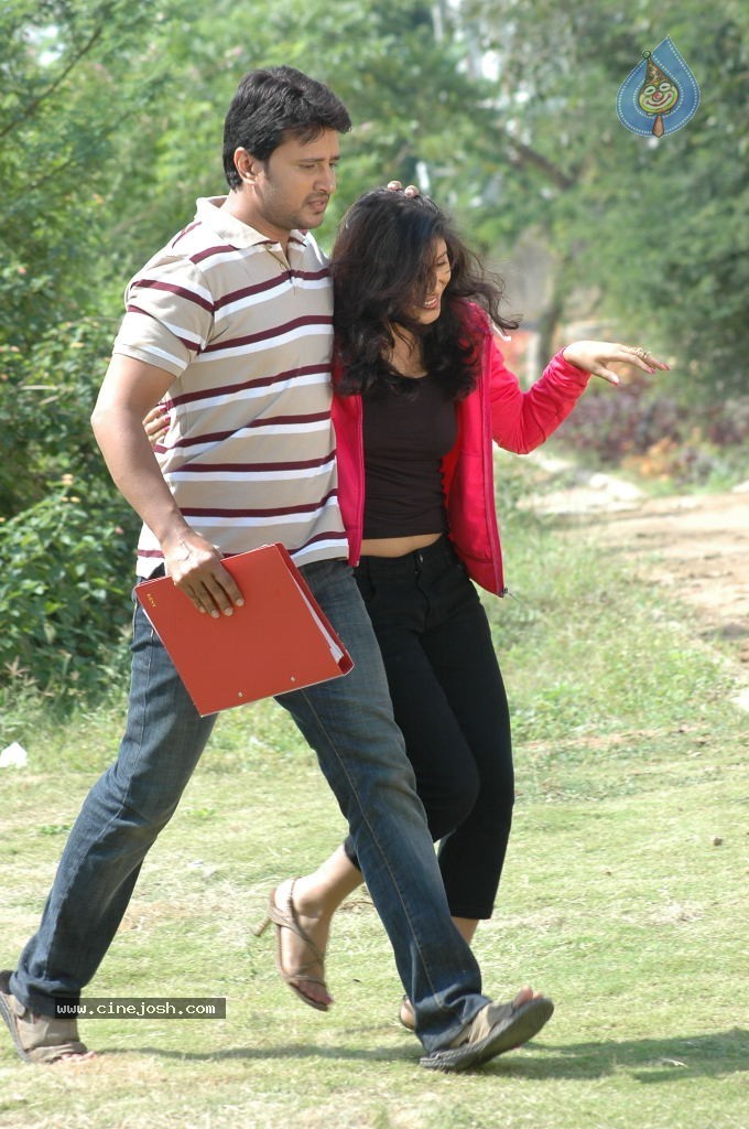 Sakshi Movie Spicy Stills - 48 / 75 photos